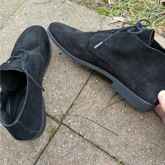 Eileen Fisher Baret Black Suede Shoes - Picture 2 of 7